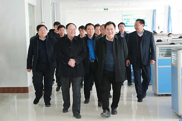 热烈欢迎济宁能源集团领导莅临山东中煤集团氧气充填泵公司参观指导